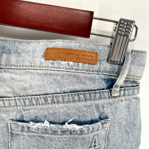 ARTICLES OF SOCIETY Distressed Denim Women Shorts Size 24 - Picture 5 of 12